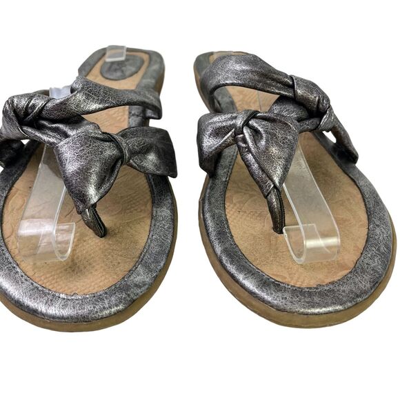 Boc Born Concept Silver Metallic Thongs Slides Sandals Flats Slip On Shoes sz 11 - Picture 2 of 16